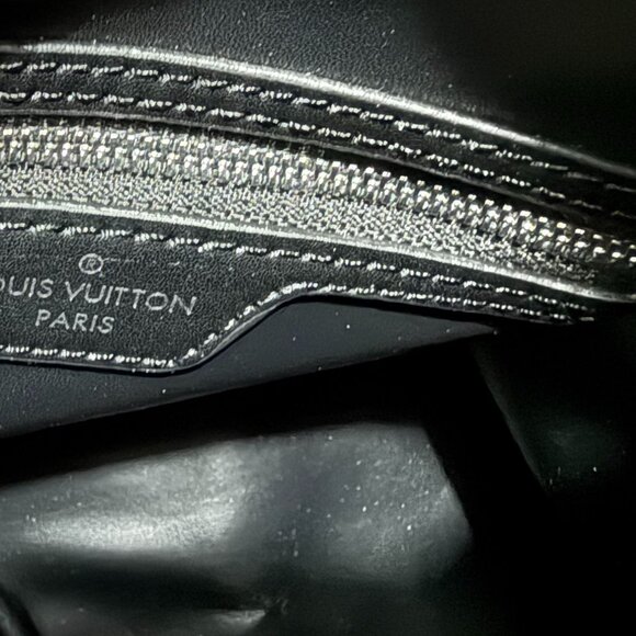 STUNNING Fashion Satchel with 2 straps (1 Reversible)-Crossbody-Dual Wear-LV BAG - Picture 7 of 9